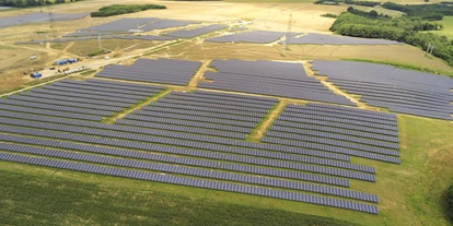 Camping - E-Mobilität - 23,3 MW PV-Anlage - srs-solar roof system GmbH