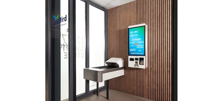 Camping - Lebensmittel - Bedienterminal und Warenausgabe - LateBird Deutschland GmbH