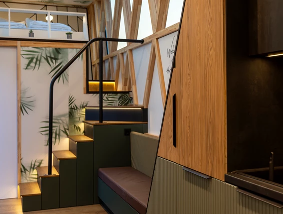 Unternehmen: ContiHome: Treppe - ConitTech Deutschland GmbH