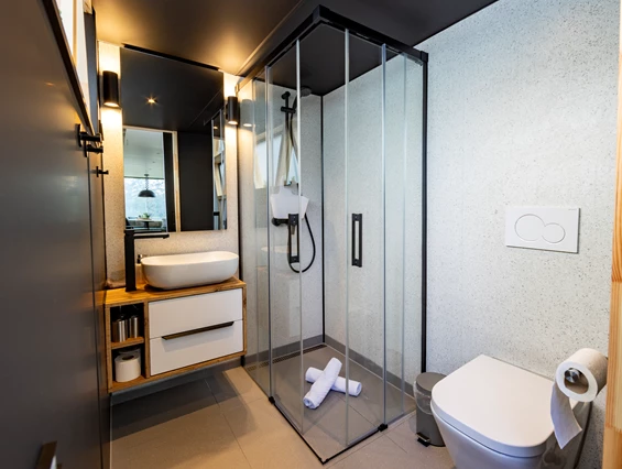 Unternehmen: ContiHome: Badezimmer - ConitTech Deutschland GmbH
