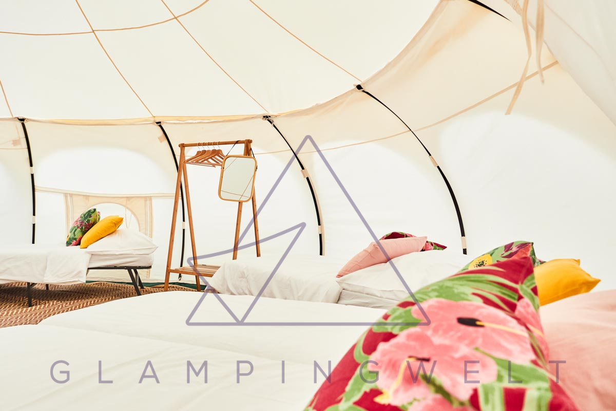 Camping - Ausstellung - Wien-Stadt - Je nach Größe des Zeltes, sind unterschiedliche Schlafkonfigurationen möglich – für 2 bis 6 Personen - GLAMPINGWELT